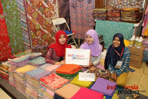 the shop has supply various models of Cirebon Batik fashion