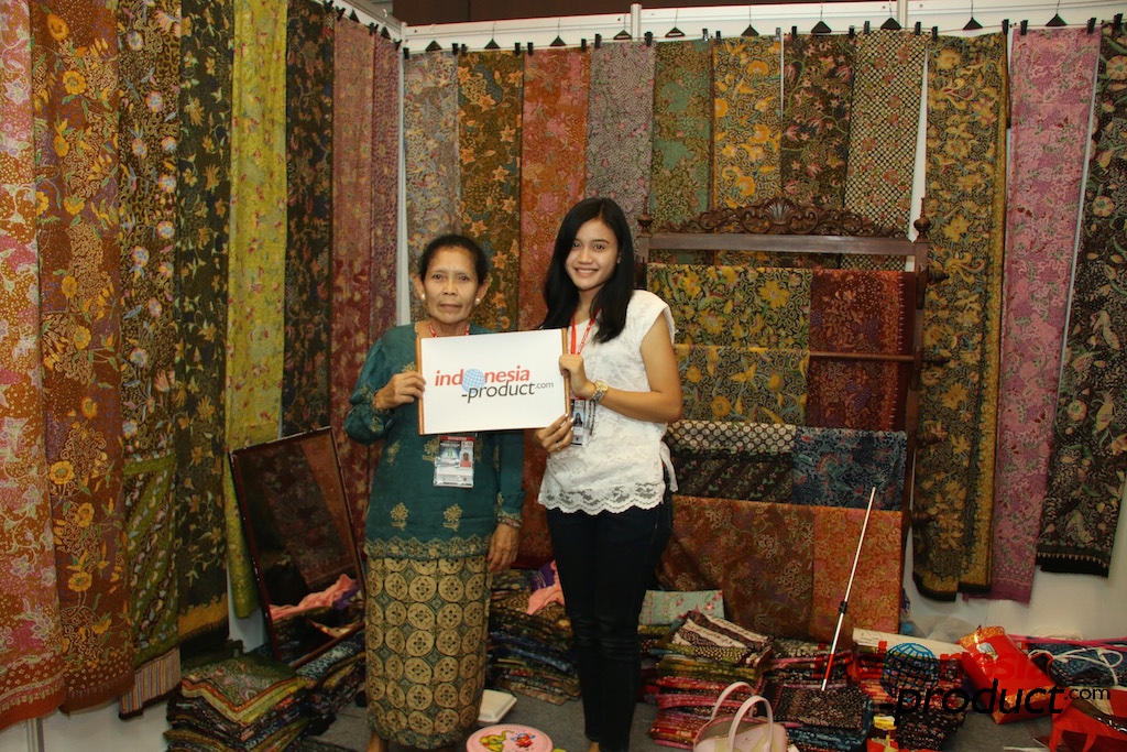 batik lasem sekar mulyo workshop has flashy motifs of Batik