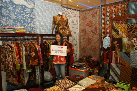 Sunardi Batik offers the handmade Batik products in variety motifs typical of Yogyakarta
