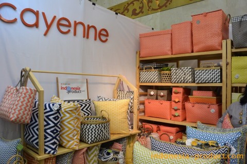 There are many home cushion and accessories craft products include: chair, cushion, bags, and various forms of storage