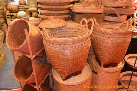 There are basket products, the famous craft of Linda Lombok Bagus, that made from high quality rattan material