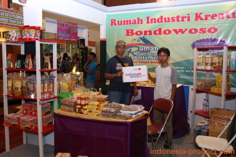 All snacks that produced by Bondowoso Creative Home Industry are from fresh and healthy ingredients.