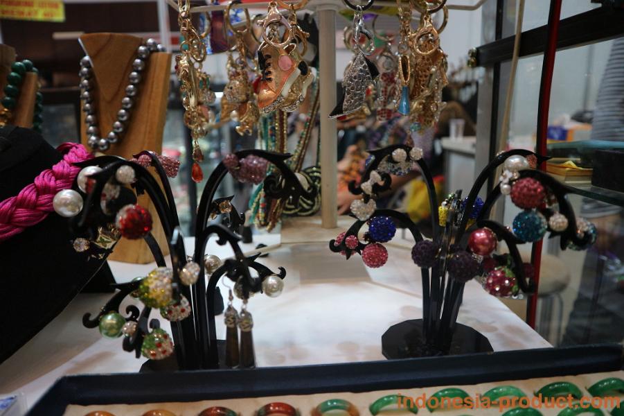 Asrifan-unique-brooch
