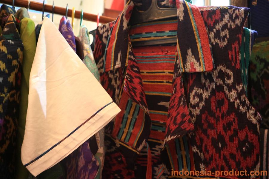 Dinas-Pariwisata-ethnic-vest