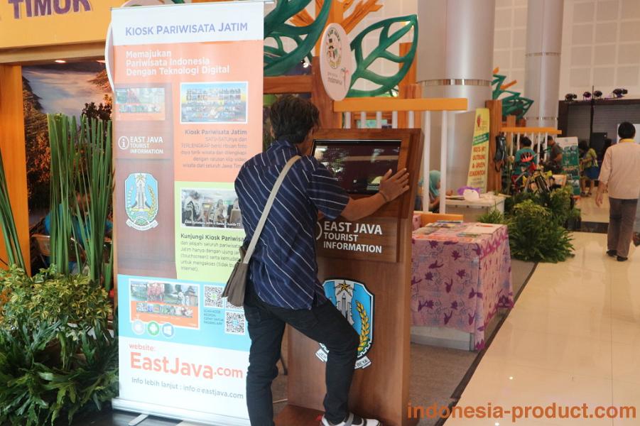 East-Java-Kiosk-at-Majapahit-Travel-Fair