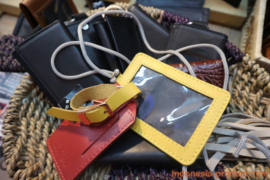John-Anglo-leather-accessories