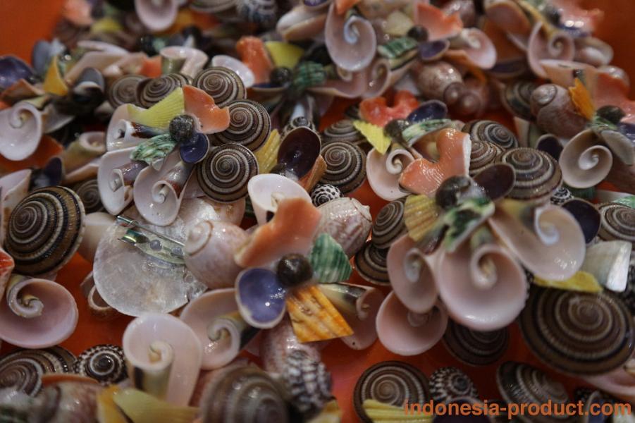 Mentari-Handicraft-brooch-accessories