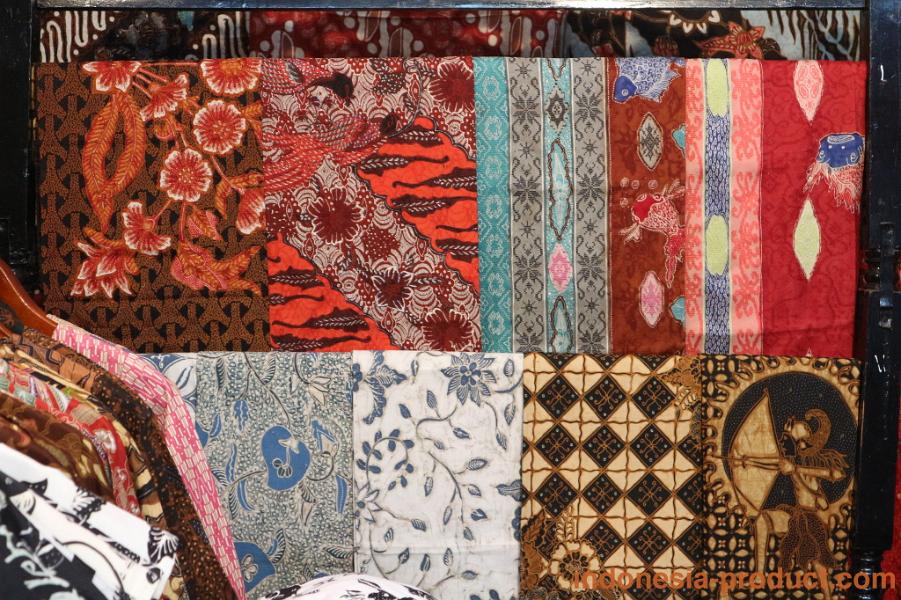 Moro-Dadi-handwriting-contemporary-batik