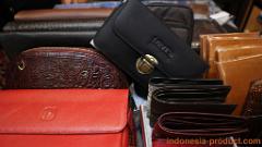 Sendy-Leather-souvenirs