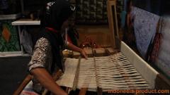 gringsing-batik-traditional-garment-fabric-04