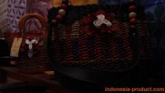 paradila-boutiqe-garment-batik-accessories-jewelry-05