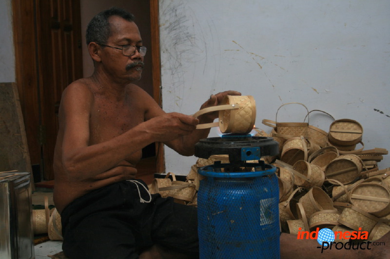 bamboo-handicraft-t_1f8b112.jpg