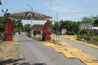 crackers-village-05