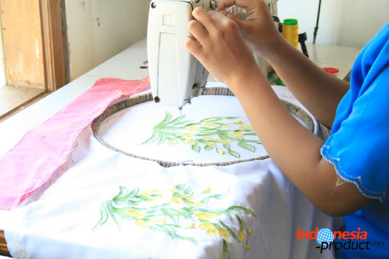 the-art-of-embroide_1f83acf.jpg