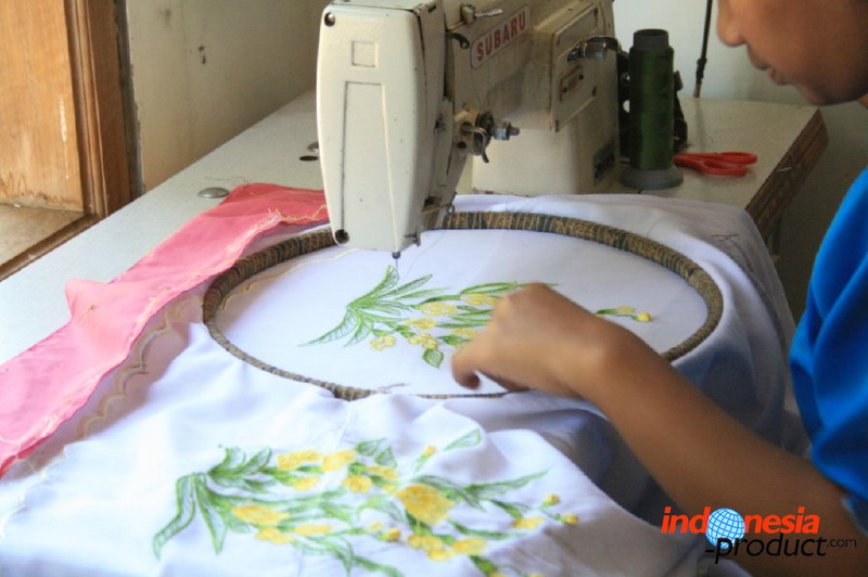 the-art-of-embroide_1f83adc.jpg