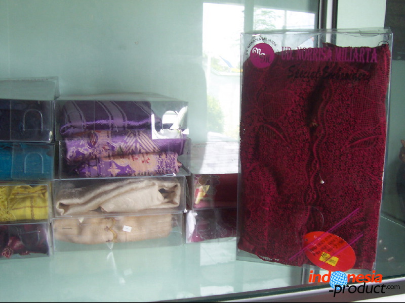 embroidery-crafts-b_1f86abb.jpg