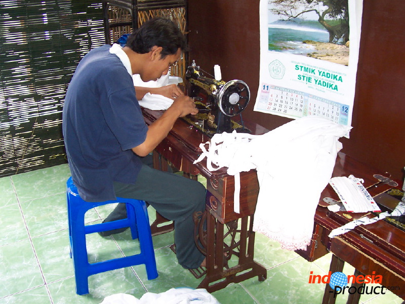 embroidery-crafts-b_1f86abd.jpg