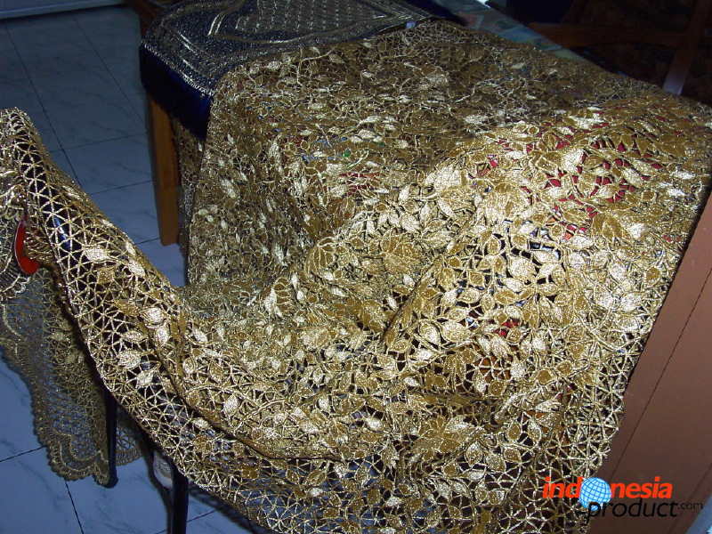 embroidery-crafts-b_1f86ad3.jpg