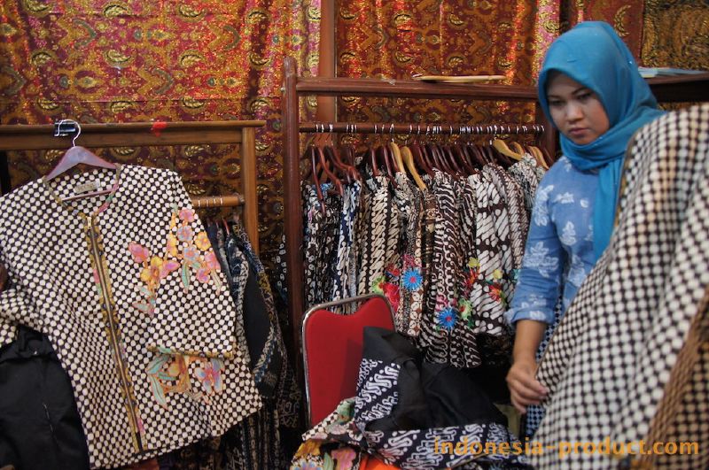 roona-batik2.jpg