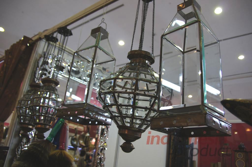 wardany-glass2-indo_1c91992.jpg