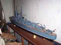 miniature-ship-hand_1f86284