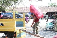 red-onion-market-17