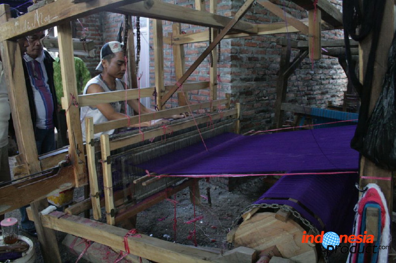 tenun-ikat-05.jpg