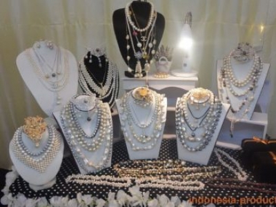 Lombok Pearl Necklace Models And Types