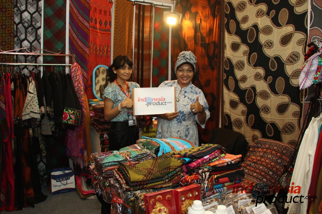 one of female clothes shop in Semarang - Central Java