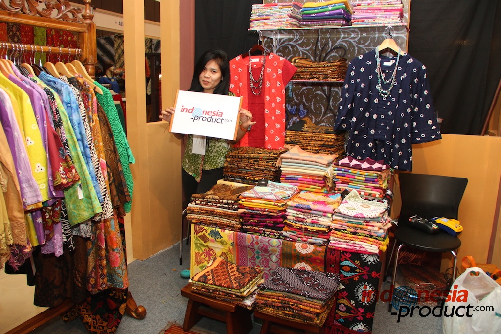 find your modern Batik clothes in this shop