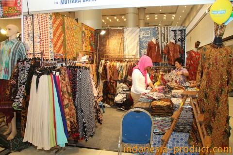 batik Solo presents in various motifs and colors