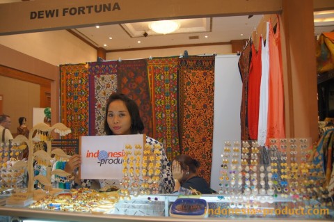 Dewi Fortuna Silver is retail and wholesale shop and exporter for the various kinds of bali silver jewelries