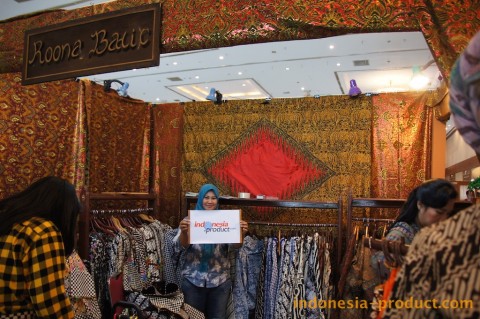 All products in Roona Batik Shop are made by skilled Batik artists from several Batik area