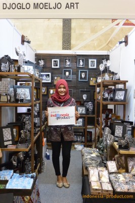 This gallery provides variety of top handicraft products related to silver, aluminum, and wood with character of Javanese culture