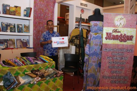 Manggur Batik is made of the finest materials and done very carefully with handwriting process.